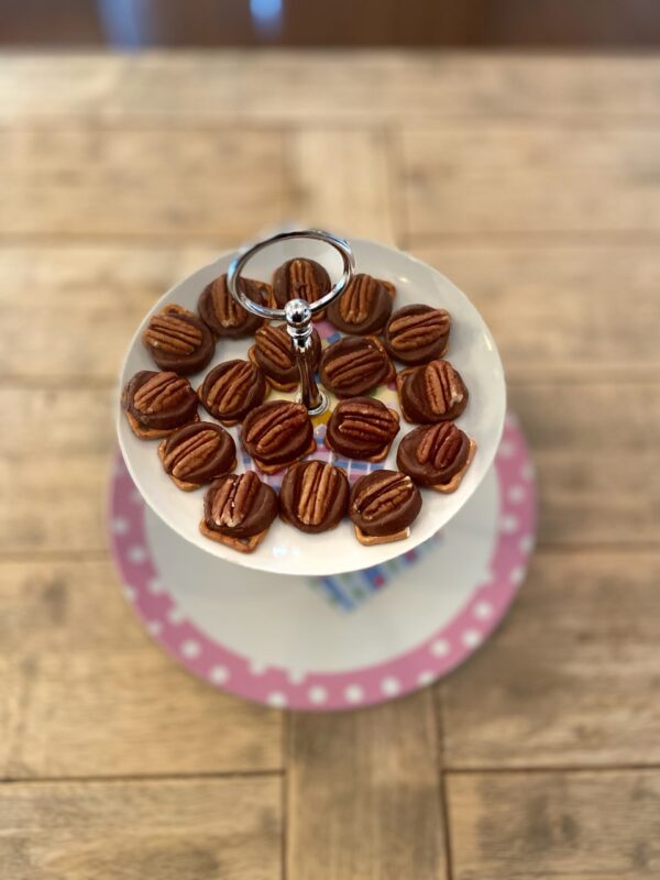 Chocolate pecan cookies